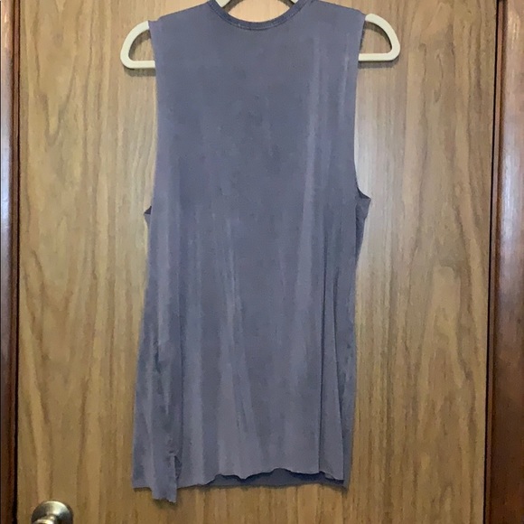 Cute graphic tank - Picture 3 of 3